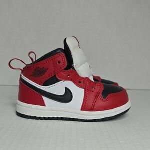 Kids Air Jordan 1 Mid Chicago Black Toe 640735-069 Red Sneakers No Laces Size 6C